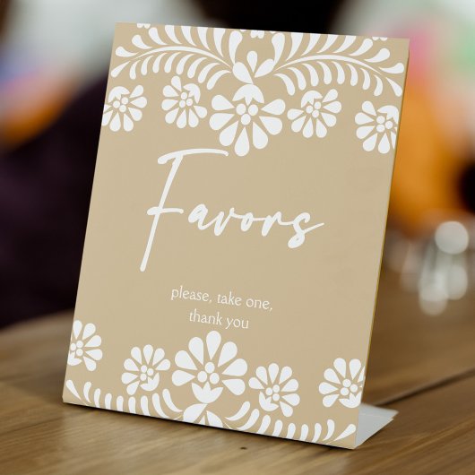 Cielitoのlindo beigeベビーシャワーはテーブルを好む 台座サイン