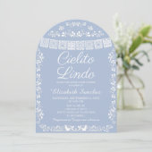 Cielito Lindo Dusty Blue Papel Picado Baby Shower 招待状 (スタンド正面)
