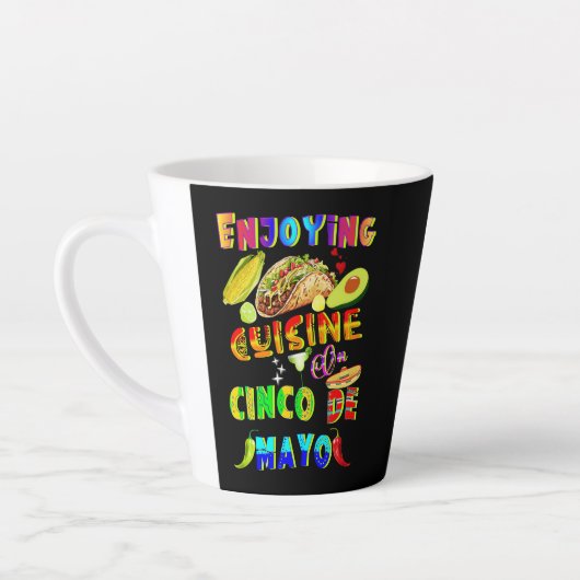 Cinco de Mayoでグルメを楽しむ カフェラテマグ (左)