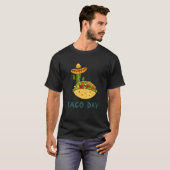 Cinco De Mayo Burritos Mexico Tacos and Avocado  1 Tシャツ (正面フル)
