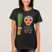 Cinco De Mayo Burritos Mexico Tacos and Avocado 25 Tシャツ (正面)