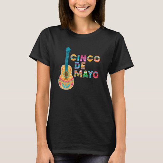 Cinco De Mayo Burritos Mexico Tacos and Avocado  3 Tシャツ (正面)