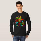 Cinco De Mayo Burritos Mexico Tacos and Avocado Tシャツ (正面フル)