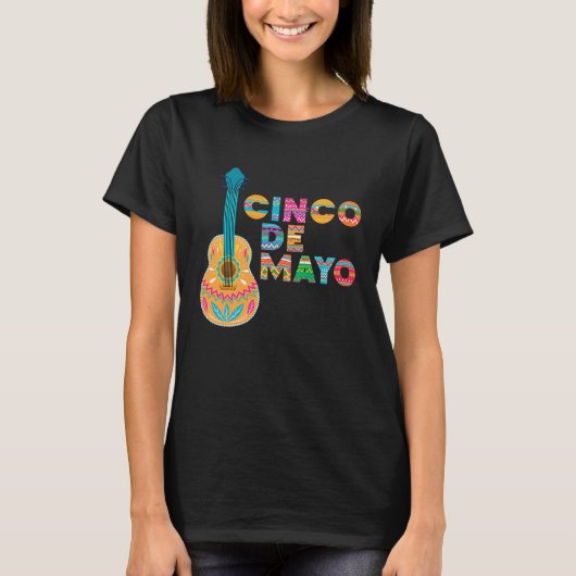 Cinco De Mayo Burritos  Mexico Tacos and Avocado   Tシャツ (正面)