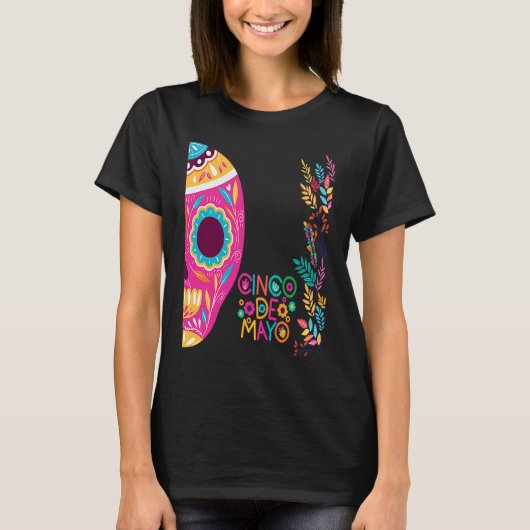 Cinco De Mayo Burritos  Mexico Tacos and Avocado   Tシャツ (正面)