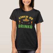 Cinco De Mayo Burritos  Mexico Tacos and Avocado   Tシャツ (正面)