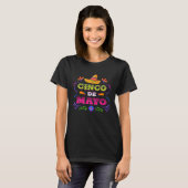 Cinco De Mayo Burritos  Mexico Tacos and Avocado   Tシャツ (正面フル)