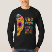 Cinco De Mayo Burritos  Mexico Tacos and Avocado   Tシャツ (正面)