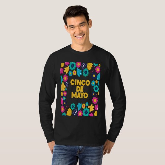 Cinco De Mayo Burritos  Mexico Tacos and Avocado   Tシャツ (正面フル)