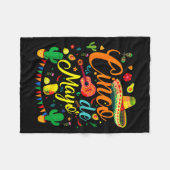 Cinco de mayo funny mexican fiesta party 5 de mayo フリースブランケット (正面(横))