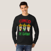 Cinco De Mayo Gnomo 3 Fiesta Gnomes Eat Tacos Tres Tシャツ (正面フル)