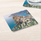 Cinque TerreのVernazzaの町 スクエアペーパーコースター (アングル)