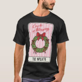 Circle of Blessings Christmas Wreath  Tシャツ (正面)