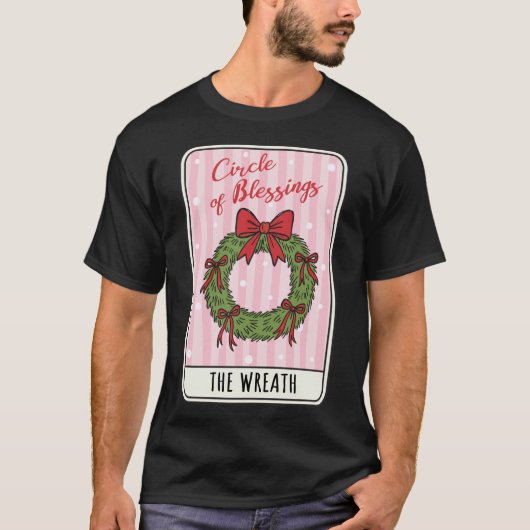 Circle of Blessings Christmas Wreath  Tシャツ (正面)