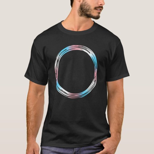Circle Tesselle Trans芸術品を気取ったプライドフラッグTransgender R Tシャツ (正面)