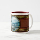 City - Newport RI - The Newport灯台 ツートーンマグカップ (正面右)
