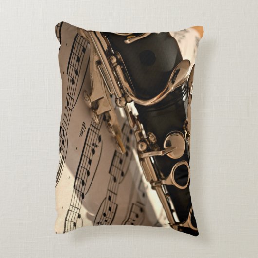 Clarinetクローズアップ、人気があるデザイン アクセントクッション (裏面(縦))