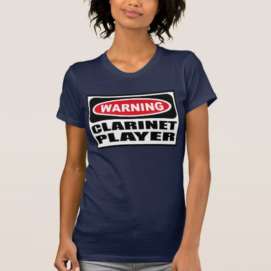 CLARINETプレーヤーの女性の暗いTシャツの警告 Tシャツ (正面)