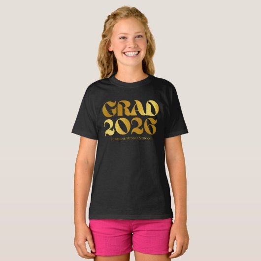 Class of 2026 Black and Gold Typography Middle Tシャツ (正面フル)