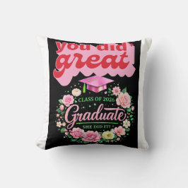 Class of 2026 Graduate She Did It Pink Floral Grad クッション