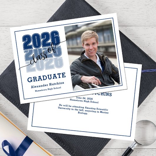 Class of 2026 Navy Blue Modern Bold Photo Grad 案内状