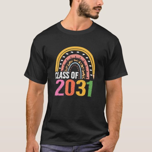 Class Of 2031 Rainbow First Last Day Graduation Gr Tシャツ (正面)