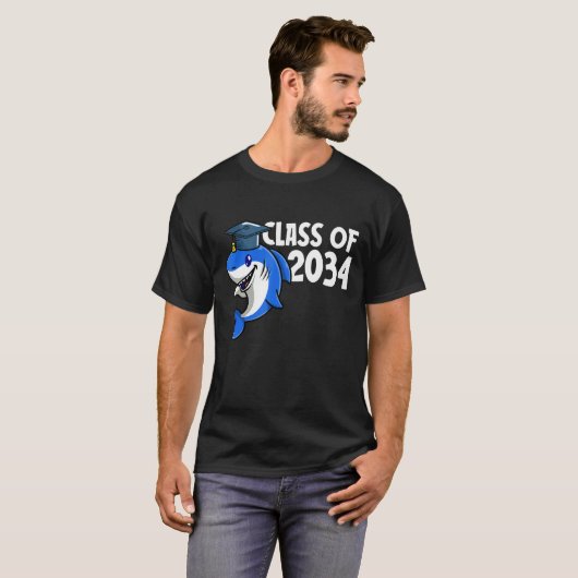 Class Of 2034 Shark Graduate Pre K Kindergarten Pr Tシャツ (正面フル)