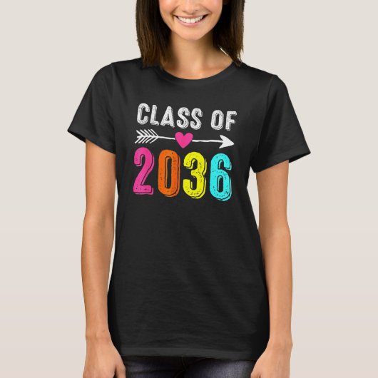Class Of 2036 Kindergarten Pre K Grow With Me Grad Tシャツ (正面)