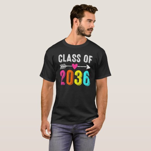 Class Of 2036 Kindergarten Pre K Grow With Me Grad Tシャツ (正面フル)