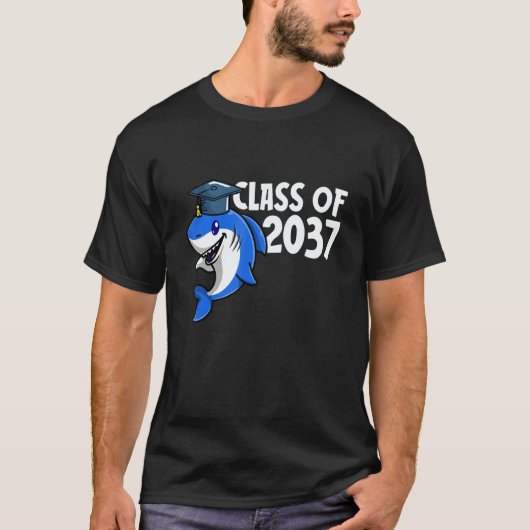 Class Of 2037 Shark Graduate Pre K Kindergarten Pr Tシャツ (正面)