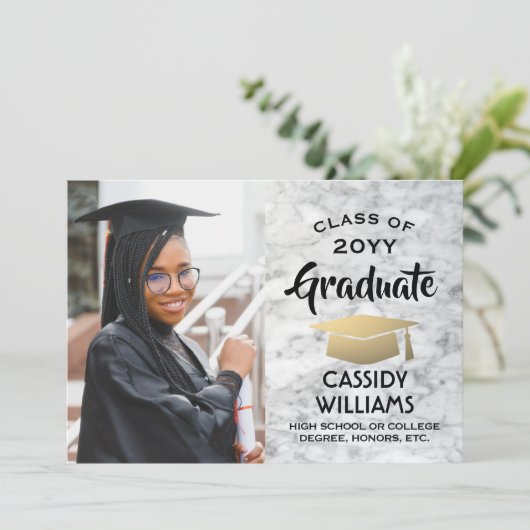 Class Year白大理石と金ゴールド卒業写真 招待状 (スタンド正面)