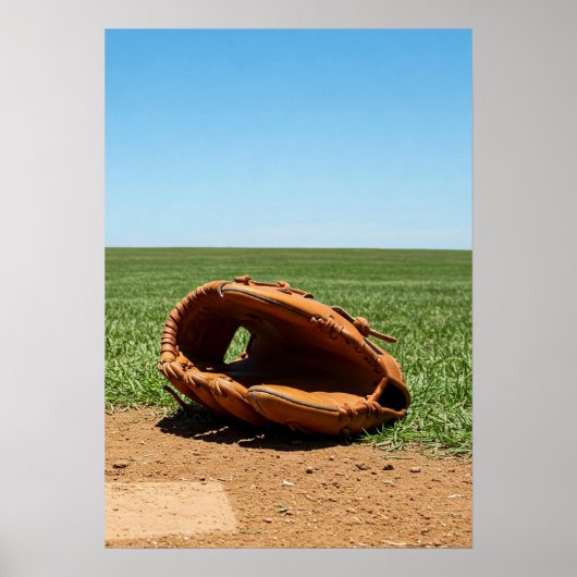 Classic Baseball Glove on Infield Dirt ポスター (正面)