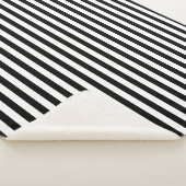 Classic Black and White Striped シェルパブランケット (3/4)