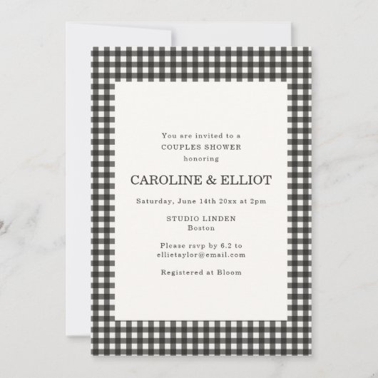Classic Black White Gingham Plaid Couples Shower 招待状 (正面)