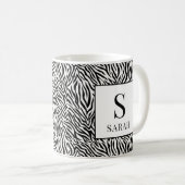 Classic Black White Zebra Monogram Initial Mug コーヒーマグカップ (正面右)