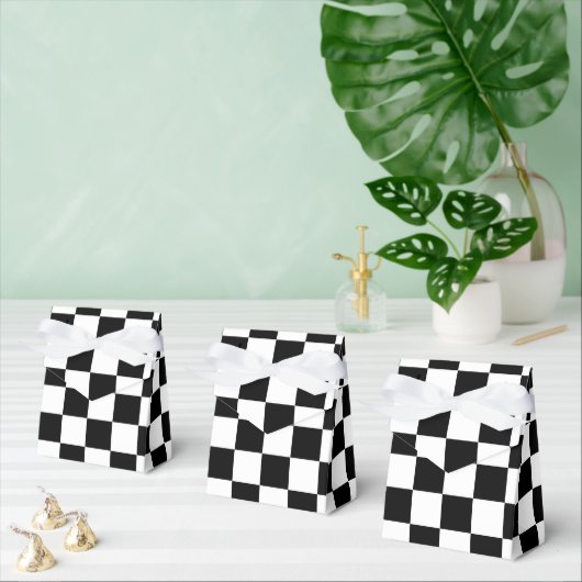 Classic Black with White Square Pattern Tent フェイバーボックス (複数)