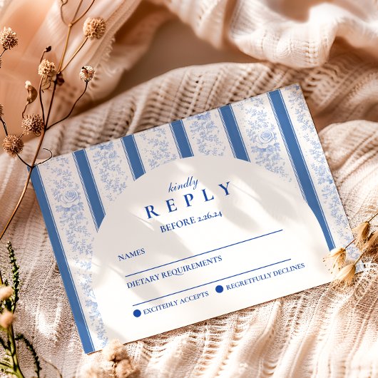 Classic Blue Toile Graduation Party 出欠カード