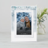 Classic Blue White Snowflake Season Greeting Photo 箔シーズンカード (立ち正面)
