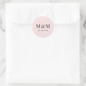 Classic Blush Pink Monogram Typography Wedding ラウンドシール (バッグ)