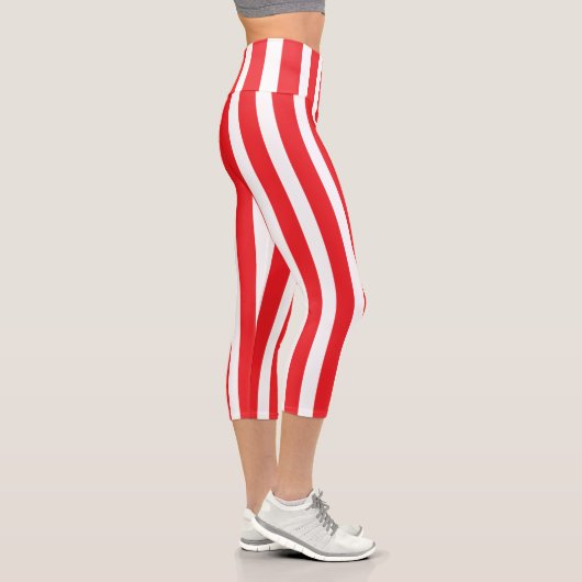 Classic Bright Red and White Striped カプリレギンス (右)