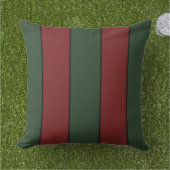 Classic Christmas Green And Red Stripes アウトドアクッション (芝生)