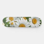 Classic daisy pattern white floral fields greenery スケートボード (横)
