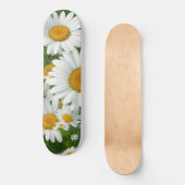 Classic daisy pattern white floral fields greenery スケートボード (正面)