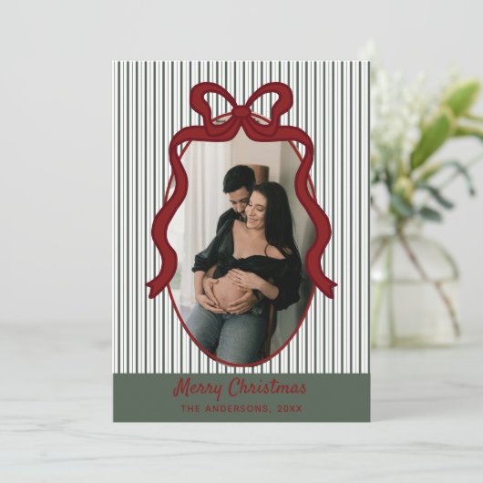 Classic Dark Green Stripes & Red Bow Christmas シーズンカード (スタンド正面)