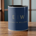 Classic Elegant Navy Blue Gold Minimalist Monogram ツートーンマグカップ<br><div class="desc">Sip in style with this classic elegant navy blue gold minimalist monogram two-tone coffee mug. Featuring a deep navy blue background, sleek gold typography, and a clean modern layout, this personalized mug blends timeless sophistication with everyday functionality. Perfect as a gift for weddings, anniversaries, corporate events, or anyone who loves...</div>