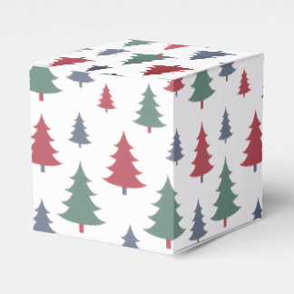 Classic Festive Holiday Green & Brown Pine Trees フェイバーボックス