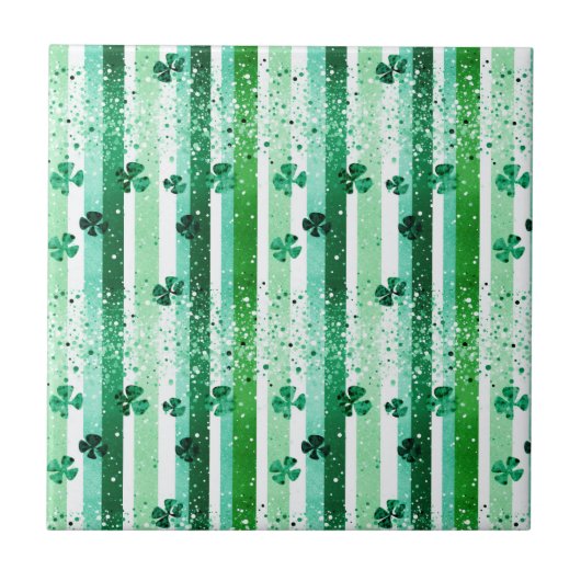 Classic Green White Vertical Stripes Shamrocks タイル (正面)