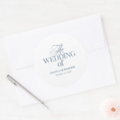 Classic Luxe Elegant White and Dusty Blue Wedding ラウンドシール (封筒)