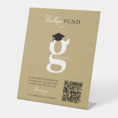 Classic Monogram Gold 'G' Graduation College Fund 台座サイン (正面)