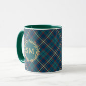 Classic Monogram Gold Wreath Green Tartan Plaid マグカップ (正面左)